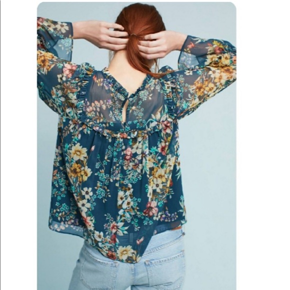 NEW Eri and Ali Floral Top - Picture 3 of 8